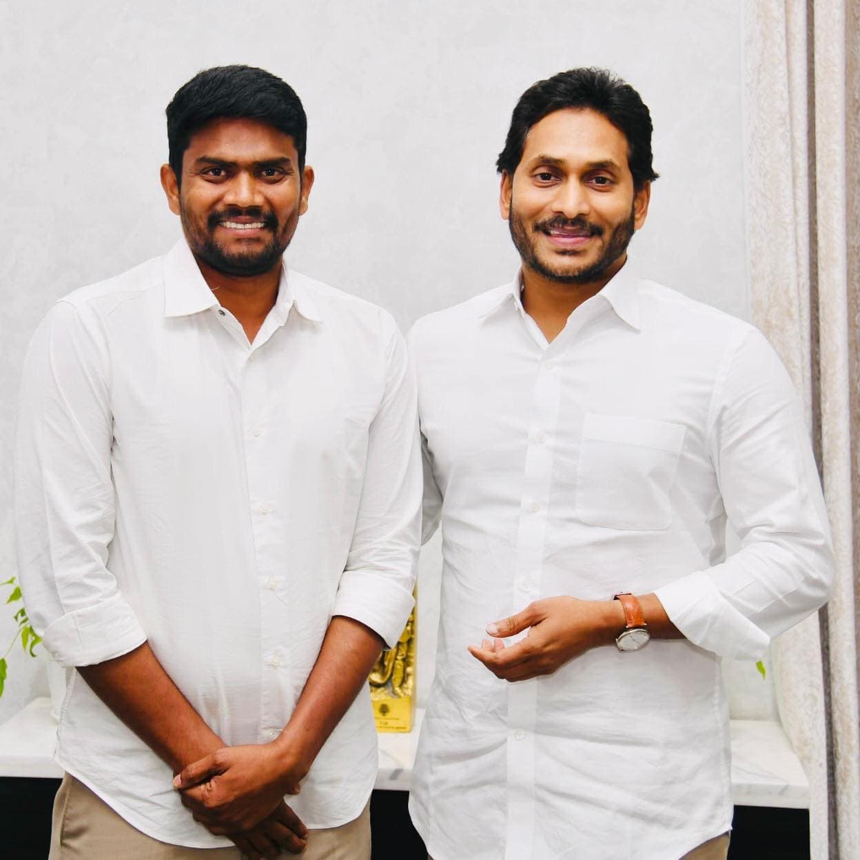 ఇతరం - చిత్రం 418