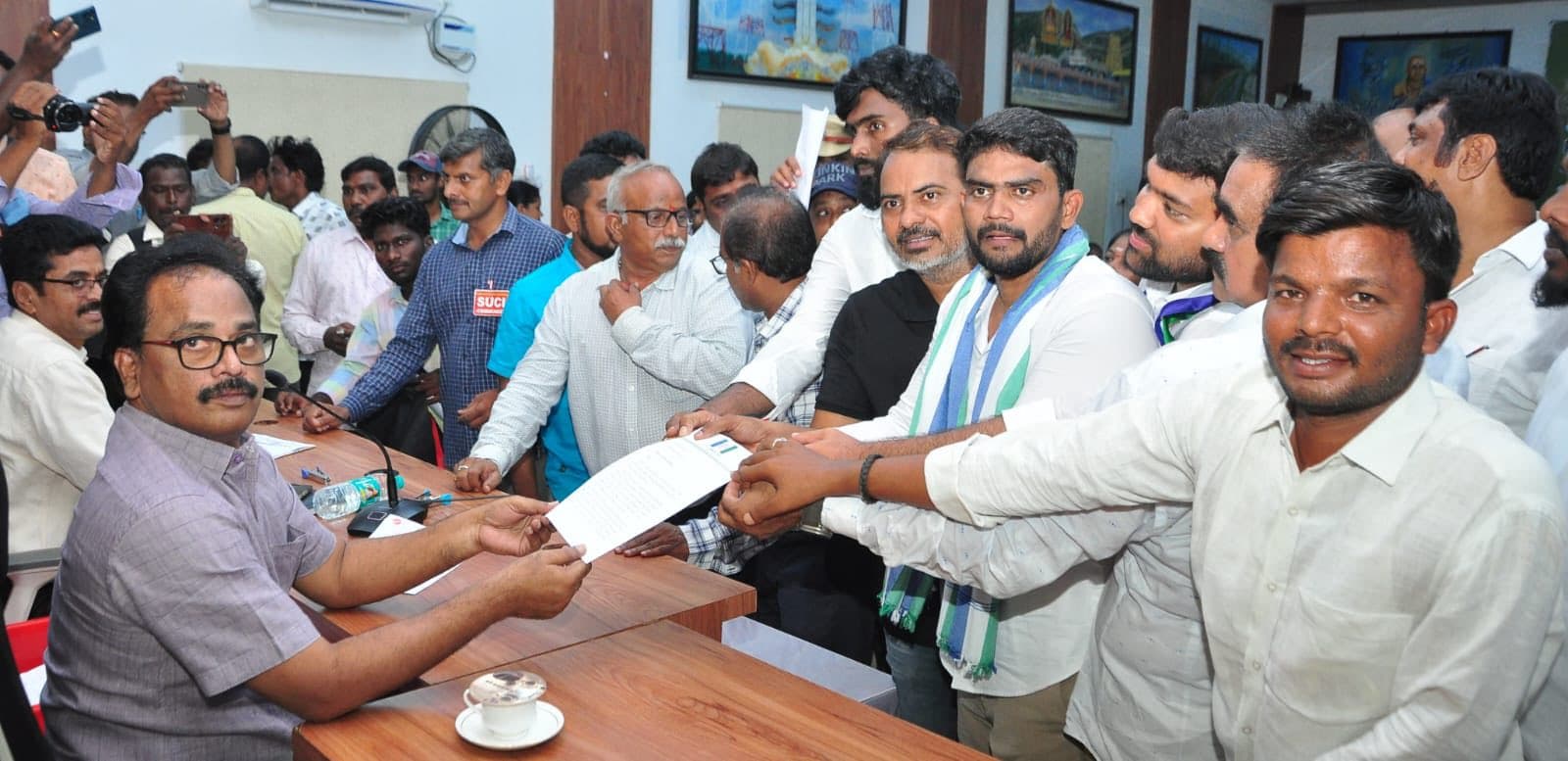 కల్యాణ శిబిరం - చిత్రం 274