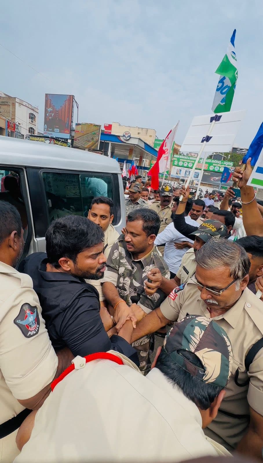 కల్యాణ శిబిరం - చిత్రం 288