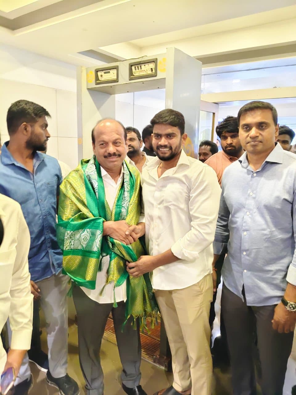 యువ కార్యక్రమం - చిత్రం 217